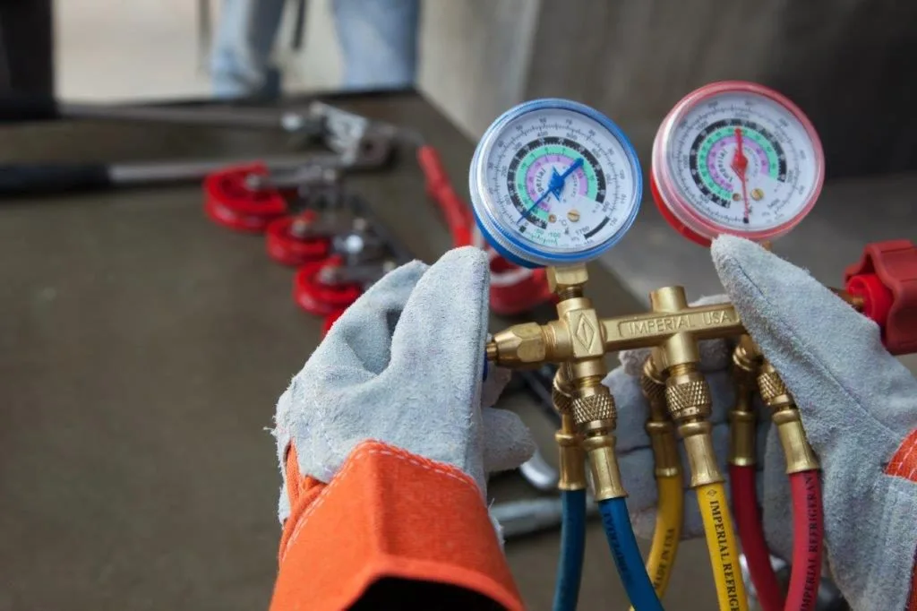 HVAC Technician AC tune-up